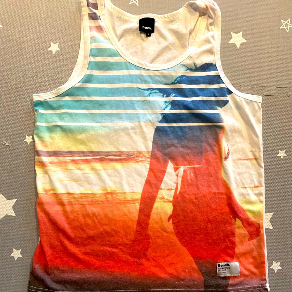 Bench tank choose 4 items for 20$